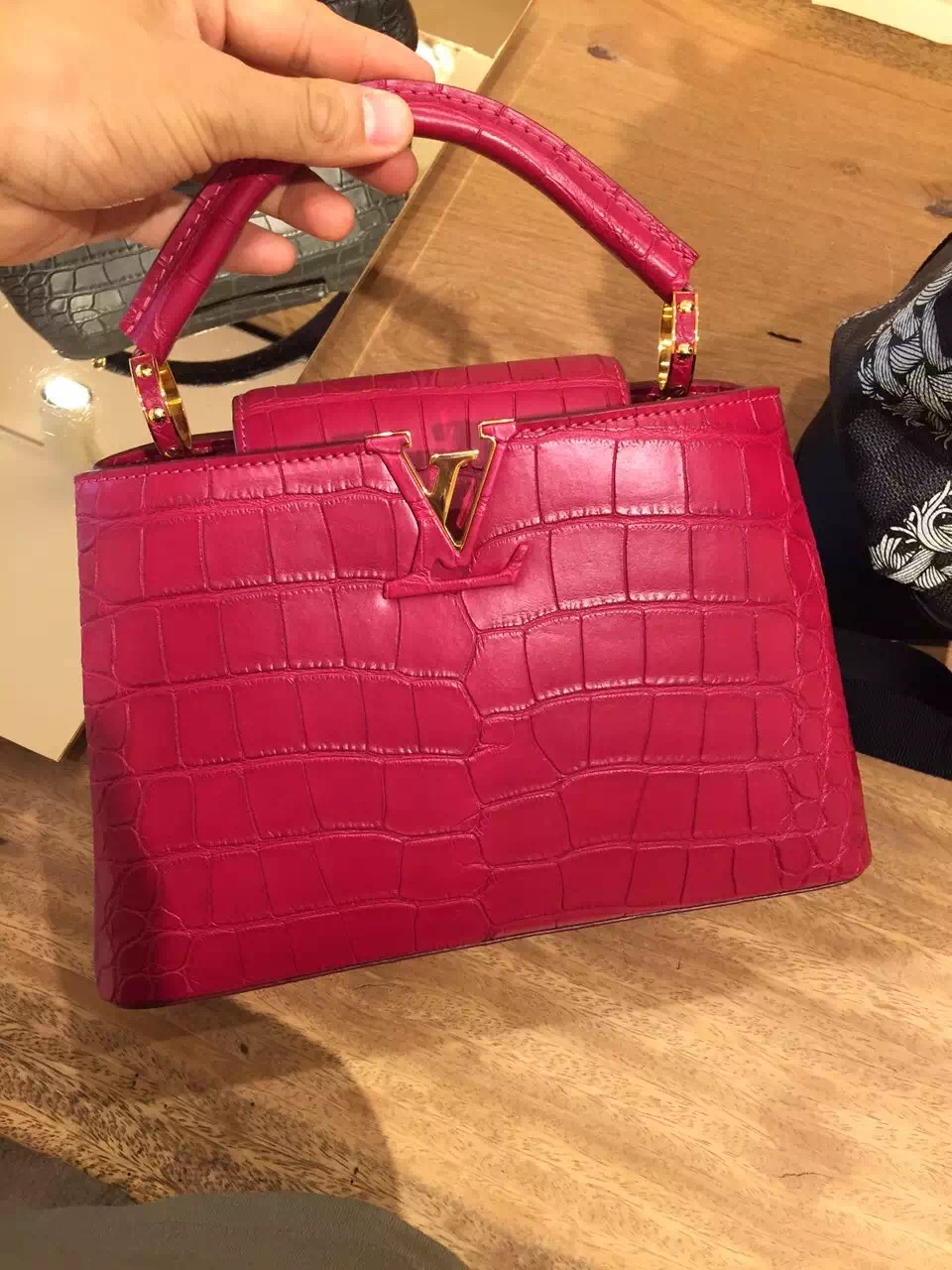 Authentic Louis Vuitton Capucines BB Porosus Skin Bag N91722 Red